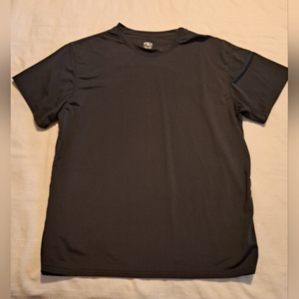 Athletic Works men's gray size XL short sleeve shirt